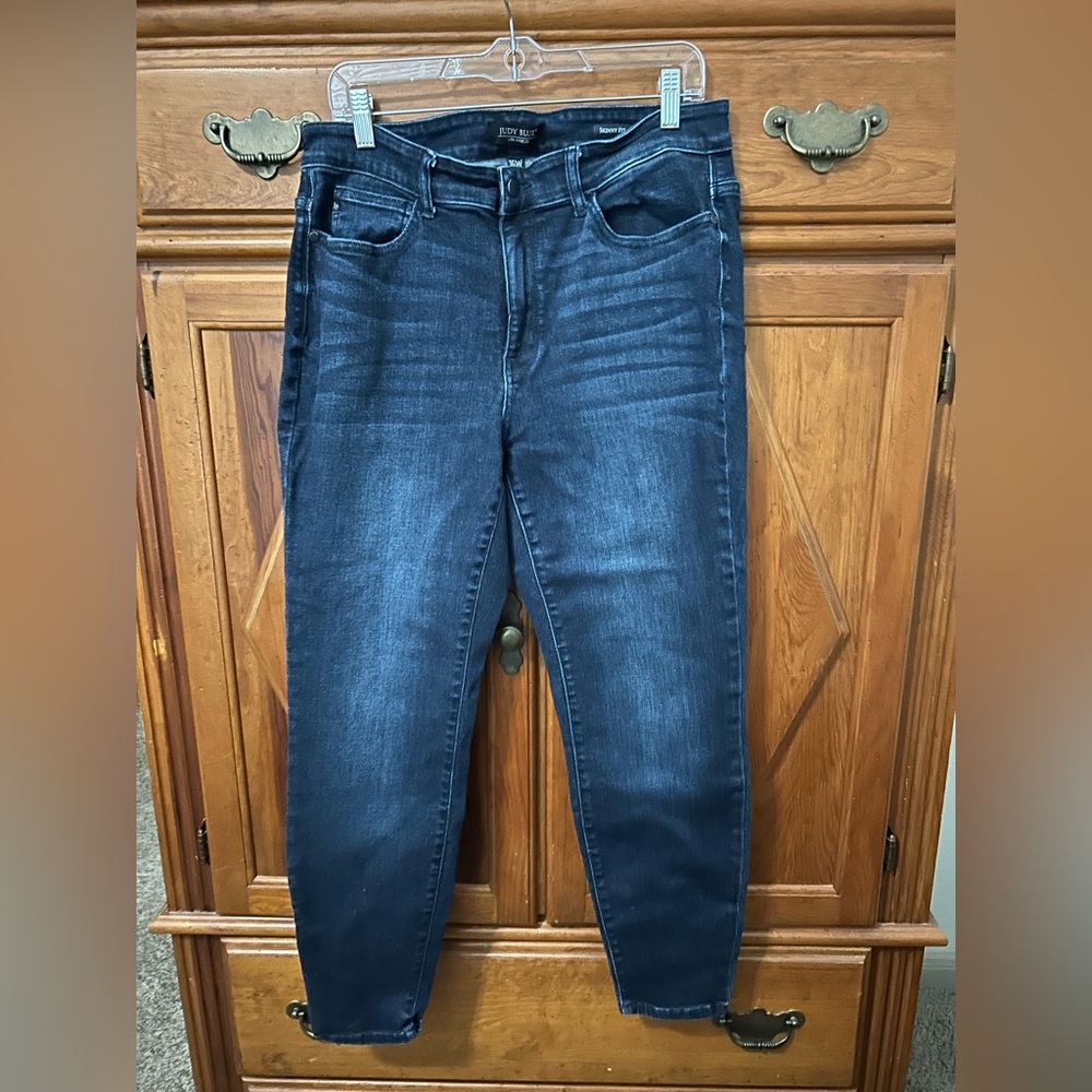 Judy Blue Women’s Dark Wash Skinny Jeans